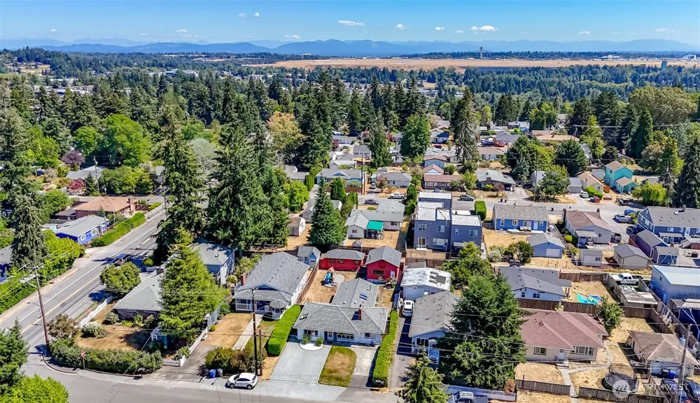 16016 12th Avenue SW Burien, WA 98166