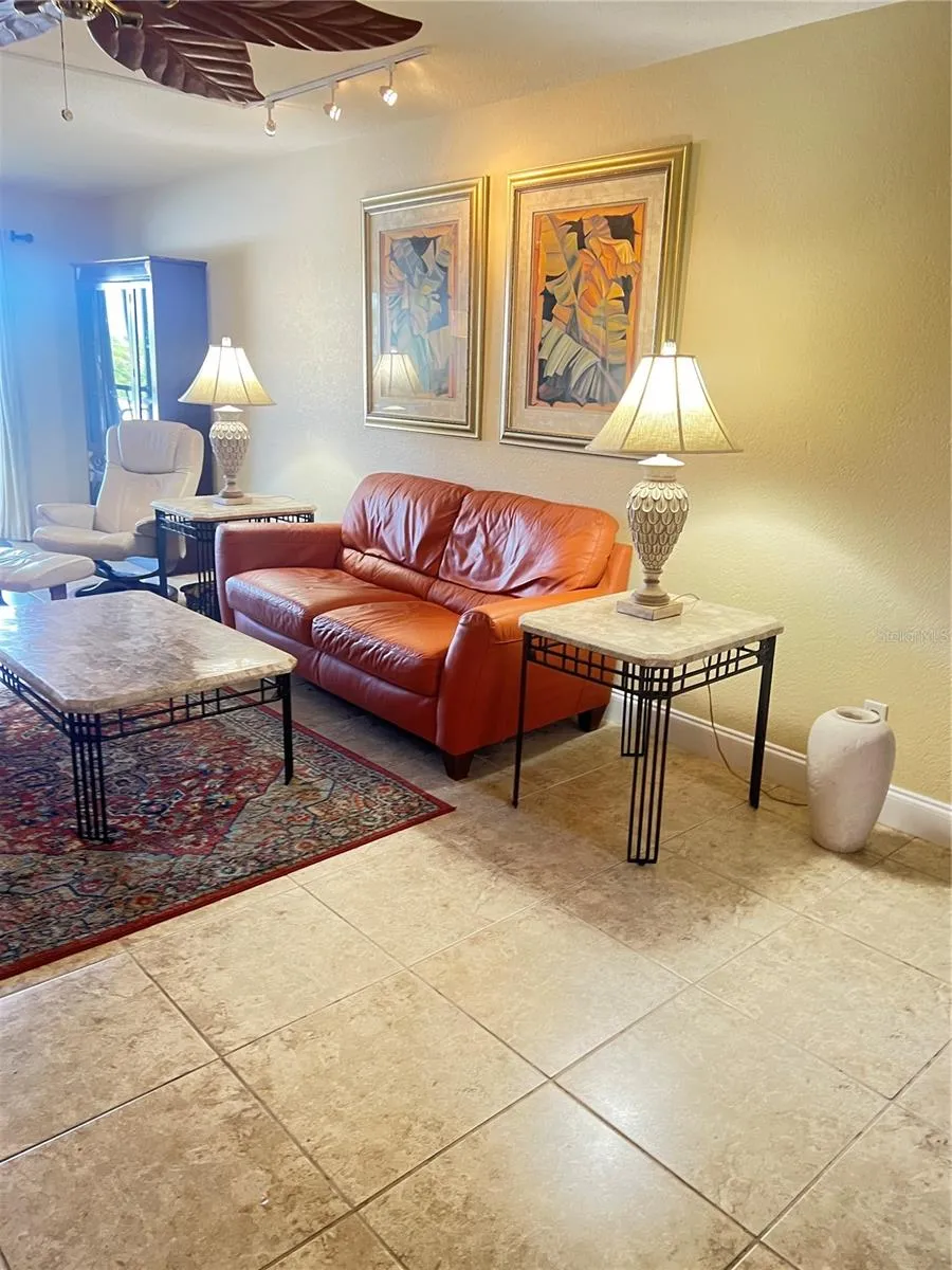 3789 46TH AVENUE S #202 St Petersburg, FL 33711
