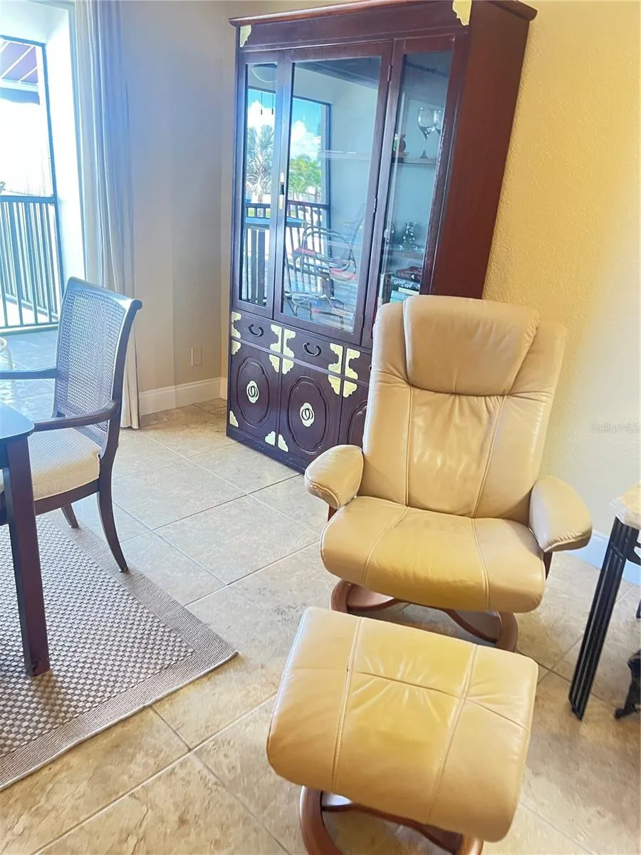 3789 46TH AVENUE S #202 St Petersburg, FL 33711