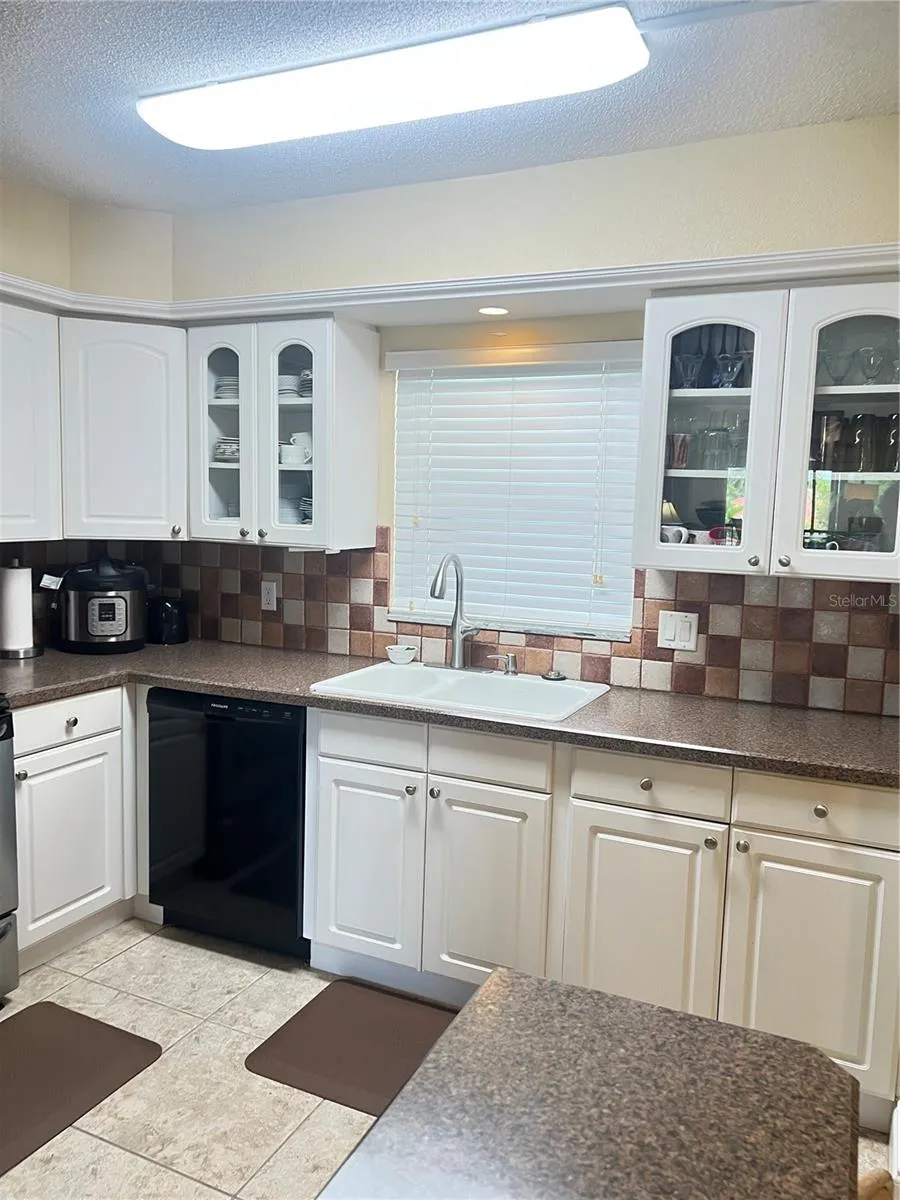 3789 46TH AVENUE S #202 St Petersburg, FL 33711
