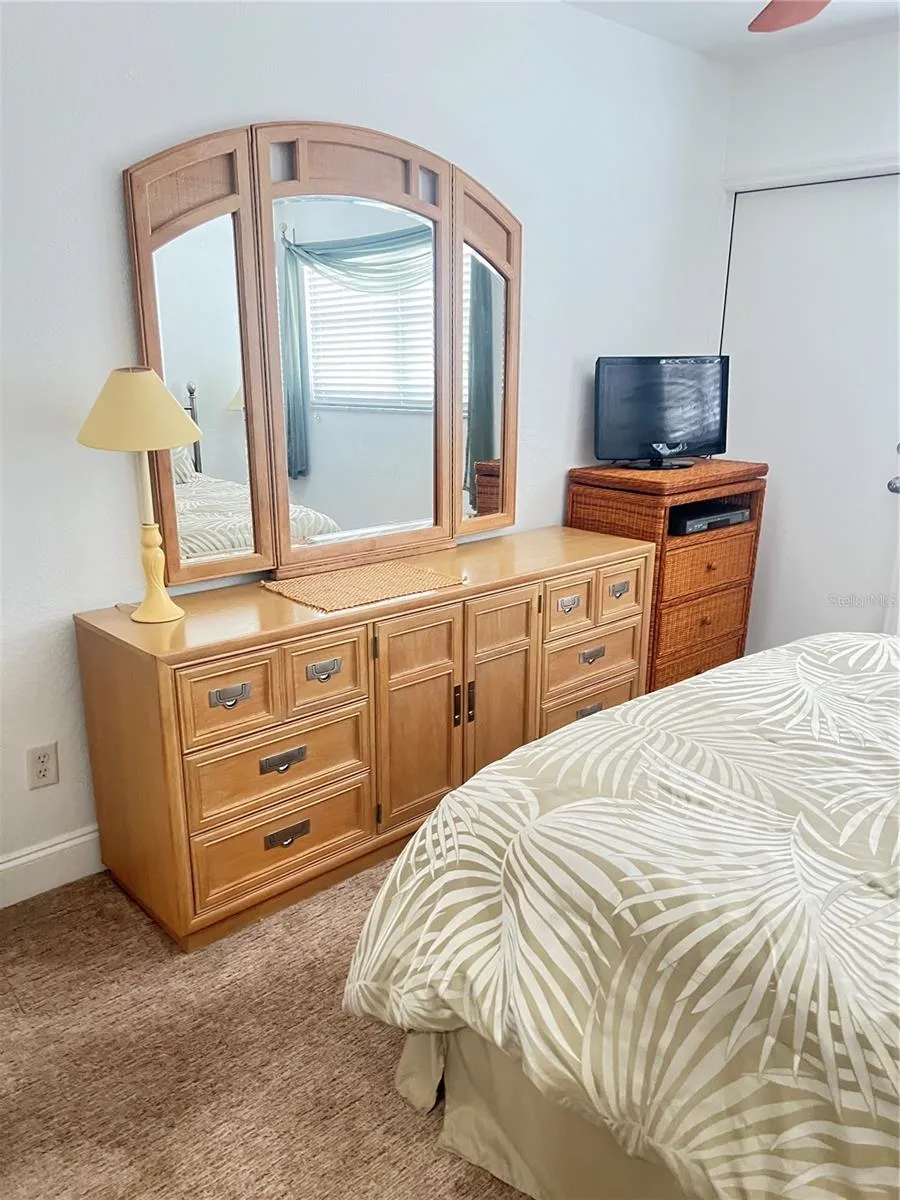3789 46TH AVENUE S #202 St Petersburg, FL 33711