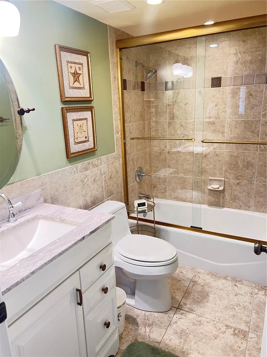 3789 46TH AVENUE S #202 St Petersburg, FL 33711