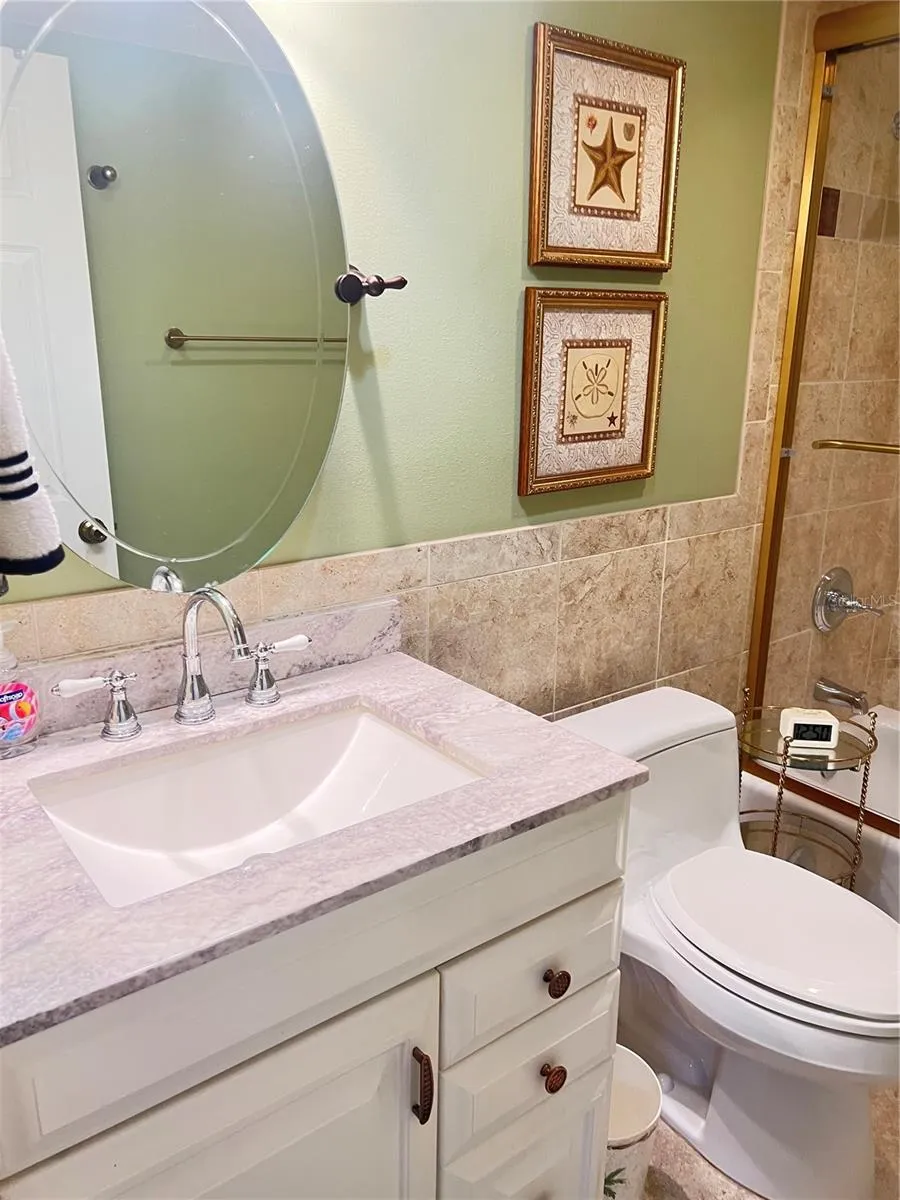 3789 46TH AVENUE S #202 St Petersburg, FL 33711