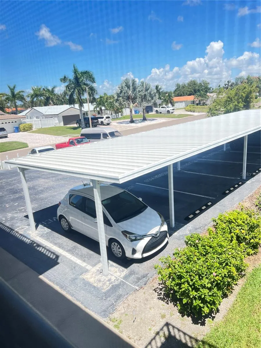 3789 46TH AVENUE S #202 St Petersburg, FL 33711