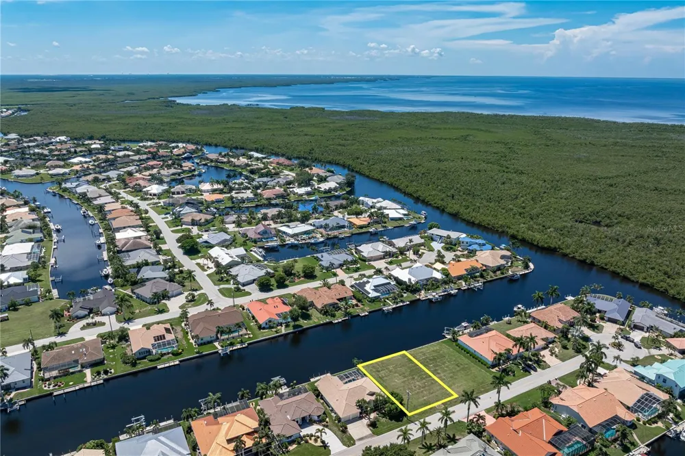 3936 LA COSTA ISLAND COURT Punta Gorda, FL 33950