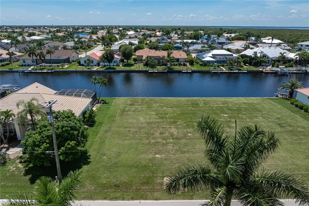 3936 LA COSTA ISLAND COURT Punta Gorda, FL 33950