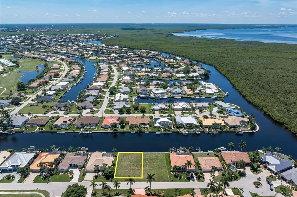 3936 LA COSTA ISLAND COURT Punta Gorda, FL 33950