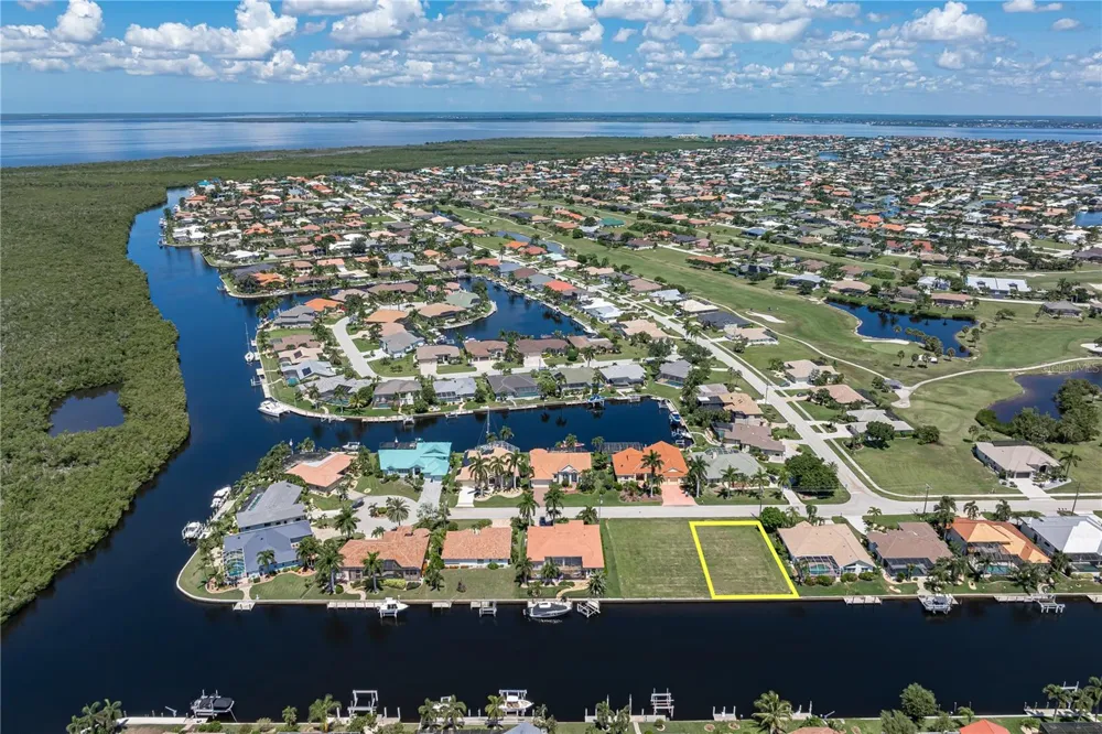 3936 LA COSTA ISLAND COURT Punta Gorda, FL 33950