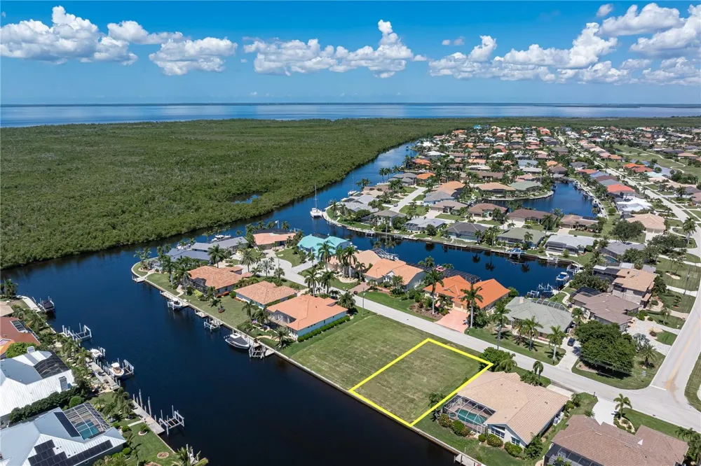 3936 LA COSTA ISLAND COURT Punta Gorda, FL 33950