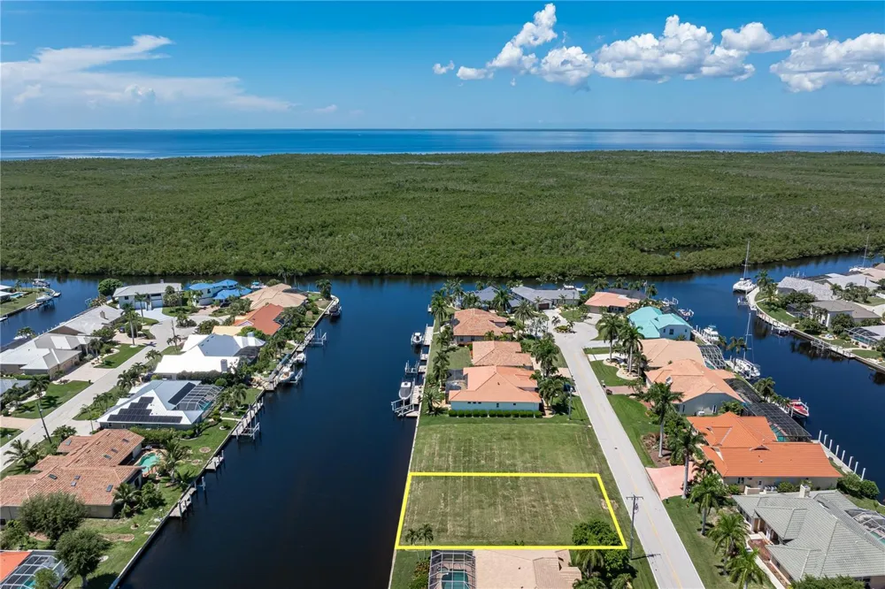 3936 LA COSTA ISLAND COURT Punta Gorda, FL 33950