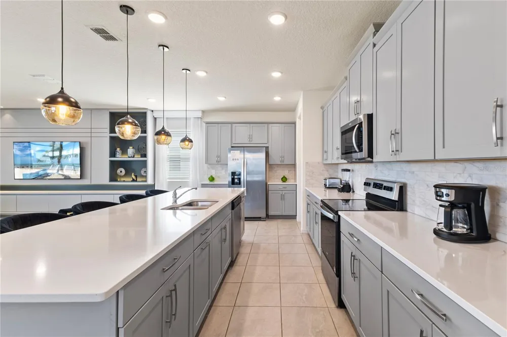 1779 TROPICAL PALMS CIRCLE Kissimmee, FL 34747
