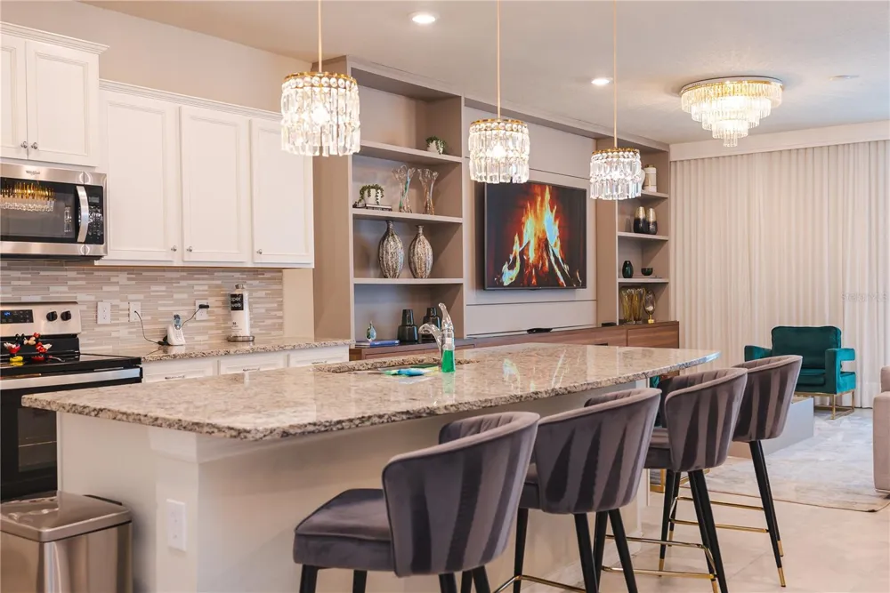 2123 LELANI CIRCLE Davenport, FL 33897