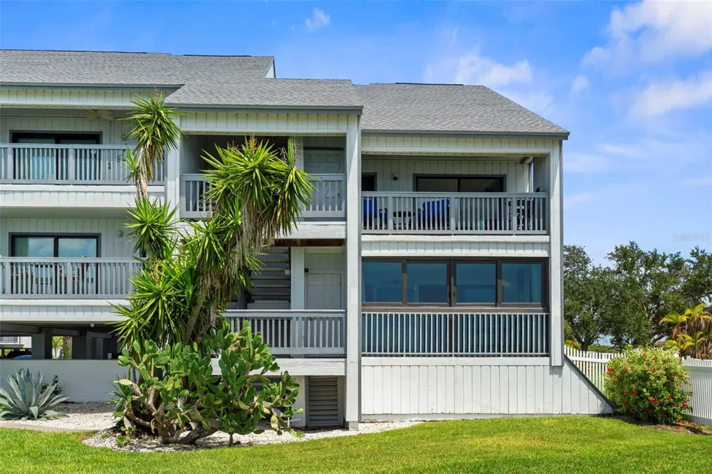 800 BAHIA DEL SOL DRIVE #A Ruskin, FL 33570