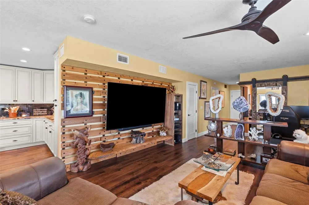 800 BAHIA DEL SOL DRIVE #A Ruskin, FL 33570