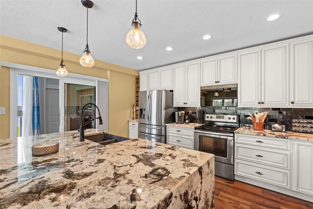 800 BAHIA DEL SOL DRIVE #A Ruskin, FL 33570