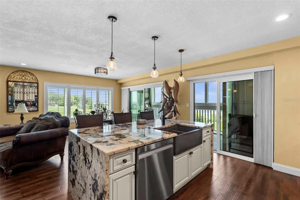 800 BAHIA DEL SOL DRIVE #A Ruskin, FL 33570