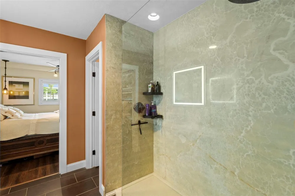 800 BAHIA DEL SOL DRIVE #A Ruskin, FL 33570