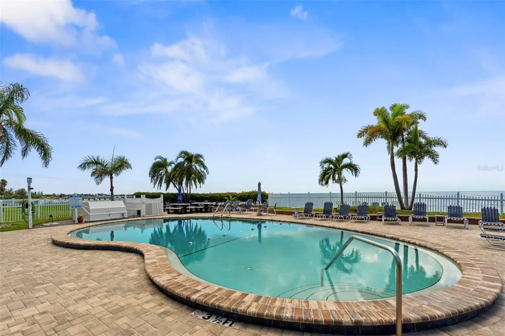 800 BAHIA DEL SOL DRIVE #A Ruskin, FL 33570