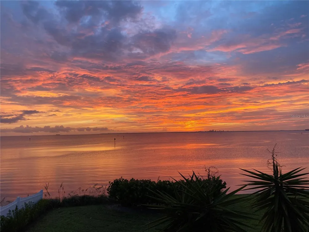 800 BAHIA DEL SOL DRIVE #A Ruskin, FL 33570