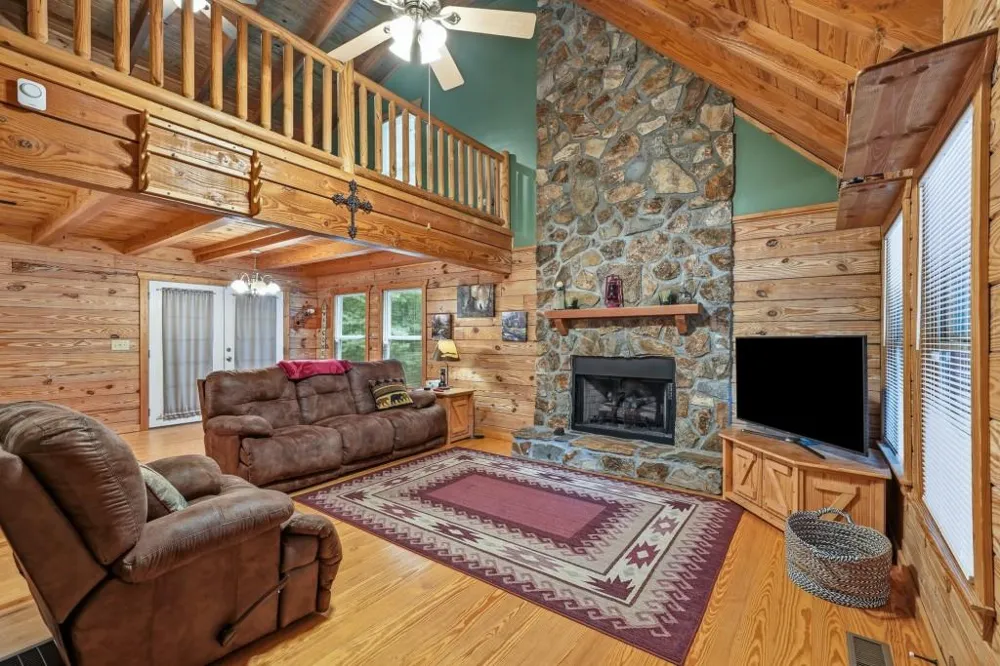 114 Rockingham Way Ellijay, GA 30540