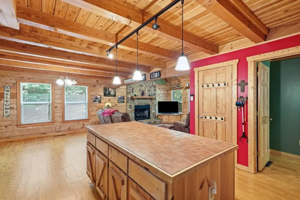 114 Rockingham Way Ellijay, GA 30540