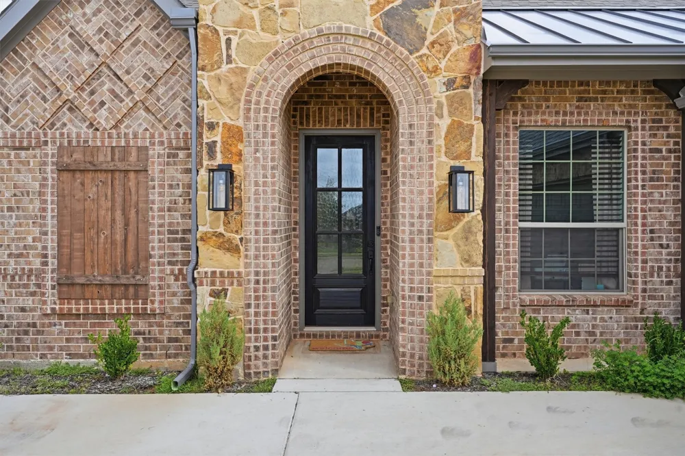 313 Bowrider Lane Granbury, TX 76049