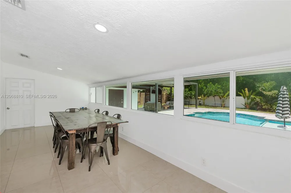 18145 SW 95th Ct Palmetto Bay, FL 33157