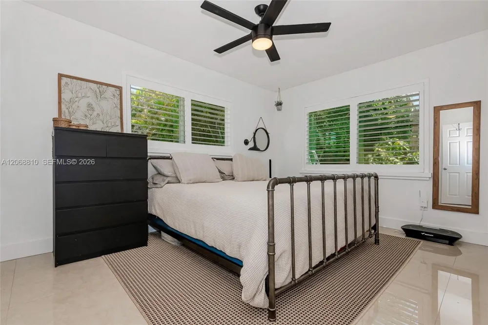 18145 SW 95th Ct Palmetto Bay, FL 33157