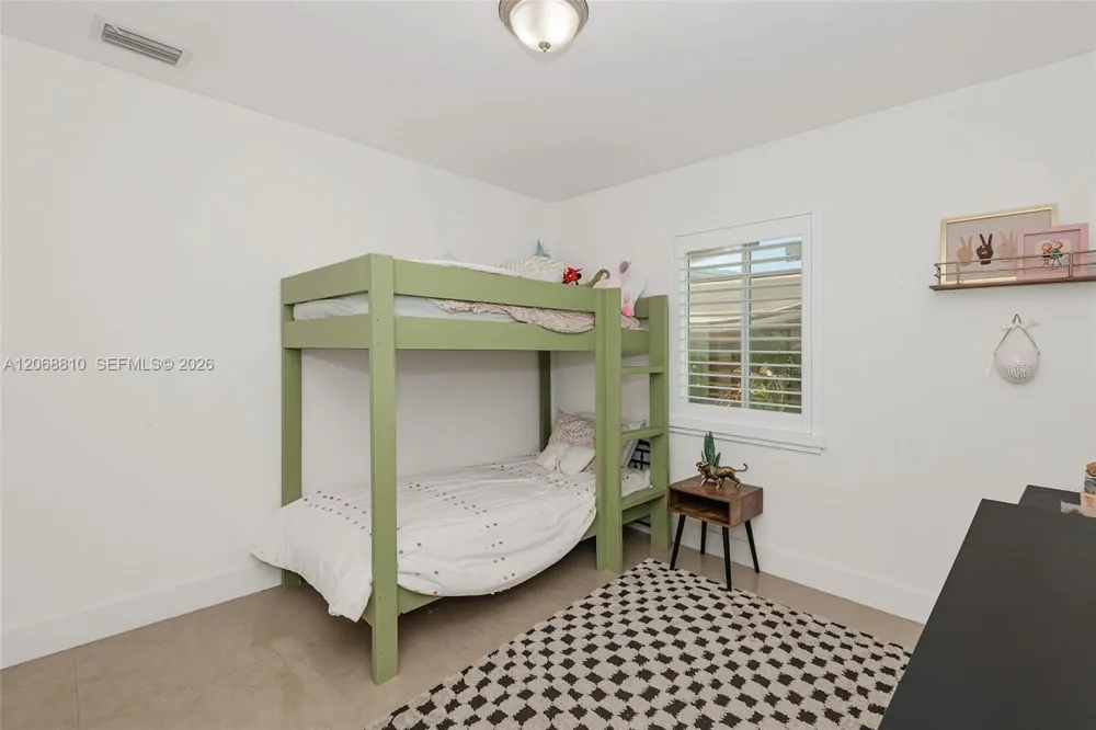 18145 SW 95th Ct Palmetto Bay, FL 33157