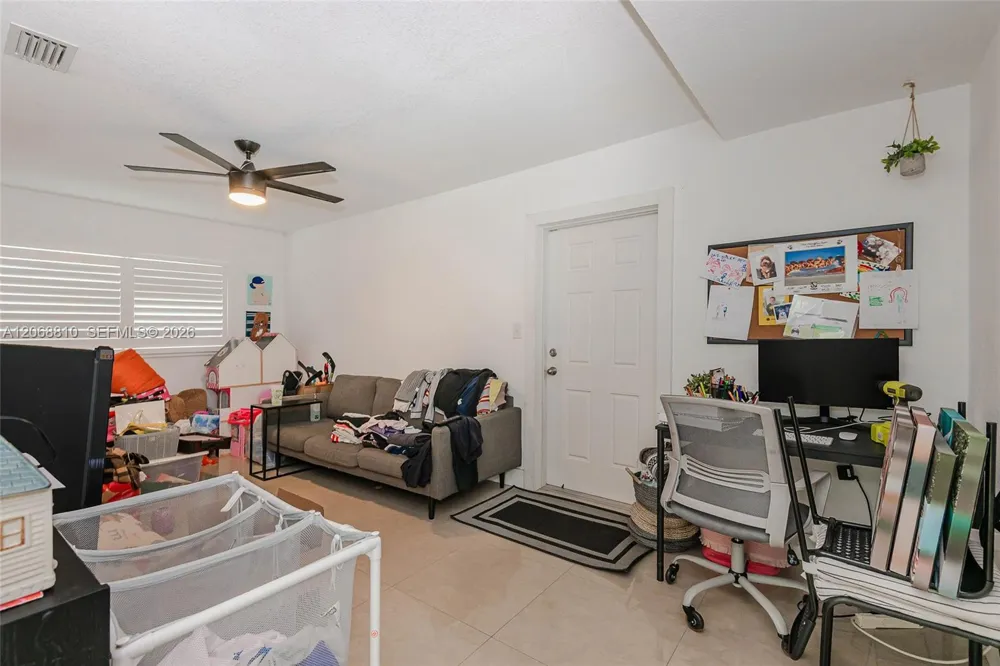 18145 SW 95th Ct Palmetto Bay, FL 33157