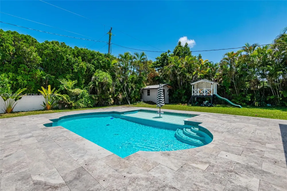 18145 SW 95th Ct Palmetto Bay, FL 33157