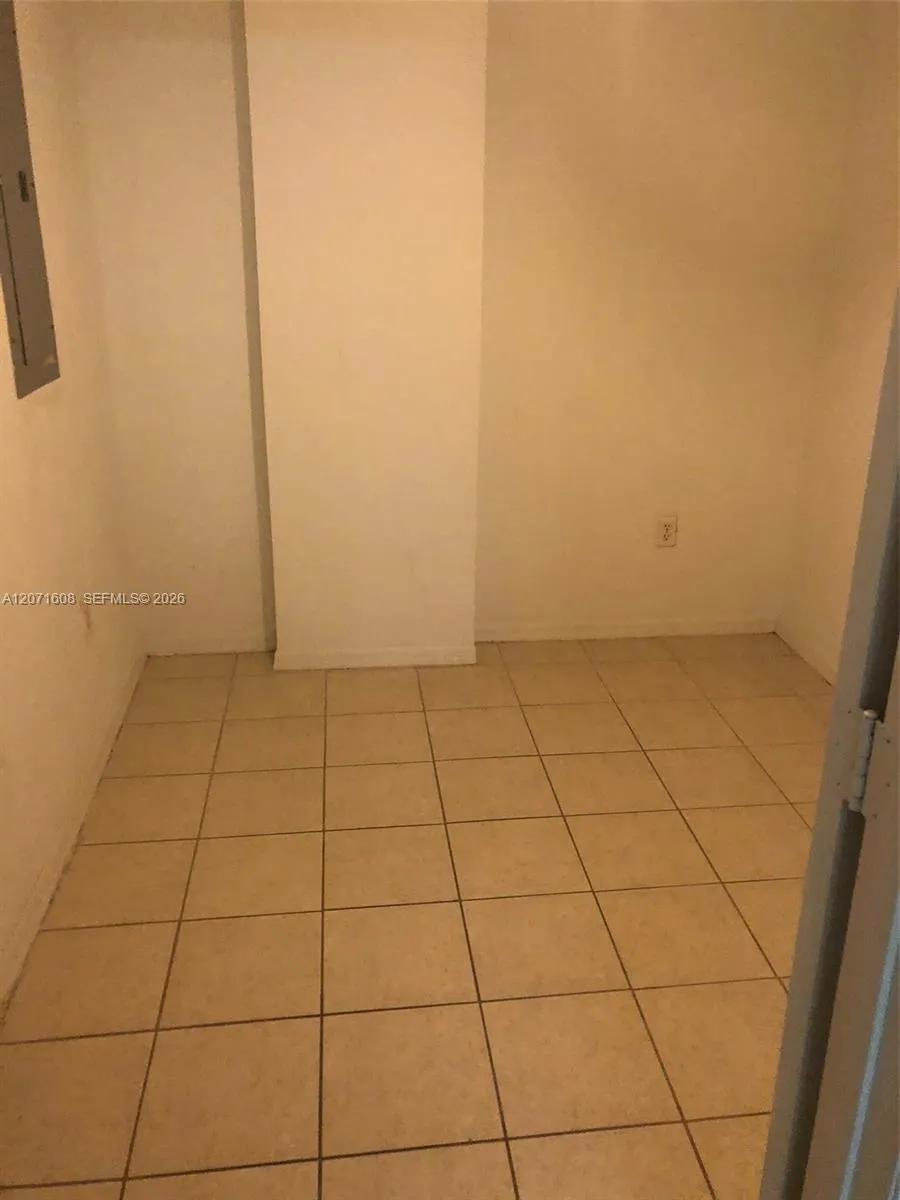218 NW 12th Ave #802 Miami, FL 33128