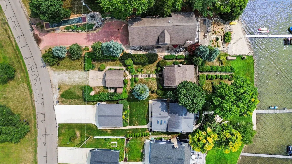 1865 Wamplers Heights Drive Brooklyn, MI 49230