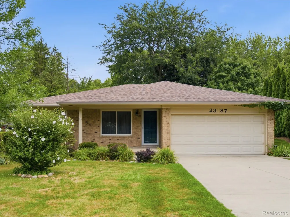 2387 Sanders Place Bloomfield Hills City, MI 48302