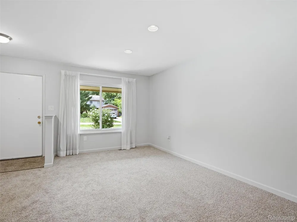 2387 Sanders Place Bloomfield Hills City, MI 48302