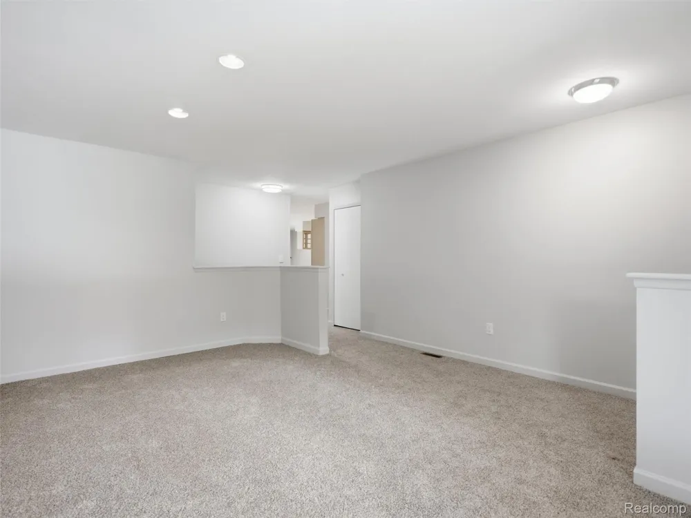 2387 Sanders Place Bloomfield Hills City, MI 48302