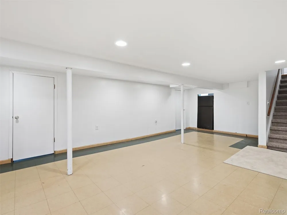 2387 Sanders Place Bloomfield Hills City, MI 48302
