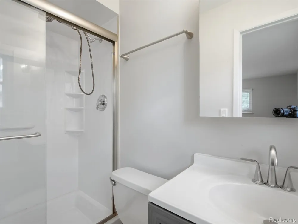 2387 Sanders Place Bloomfield Hills City, MI 48302