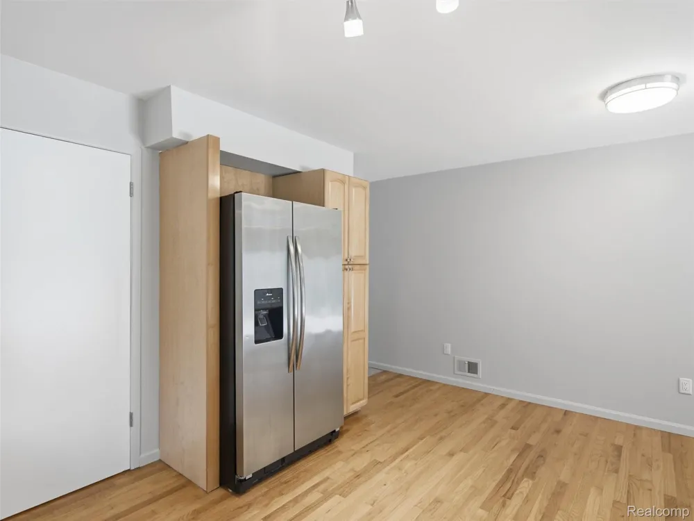 2387 Sanders Place Bloomfield Hills City, MI 48302