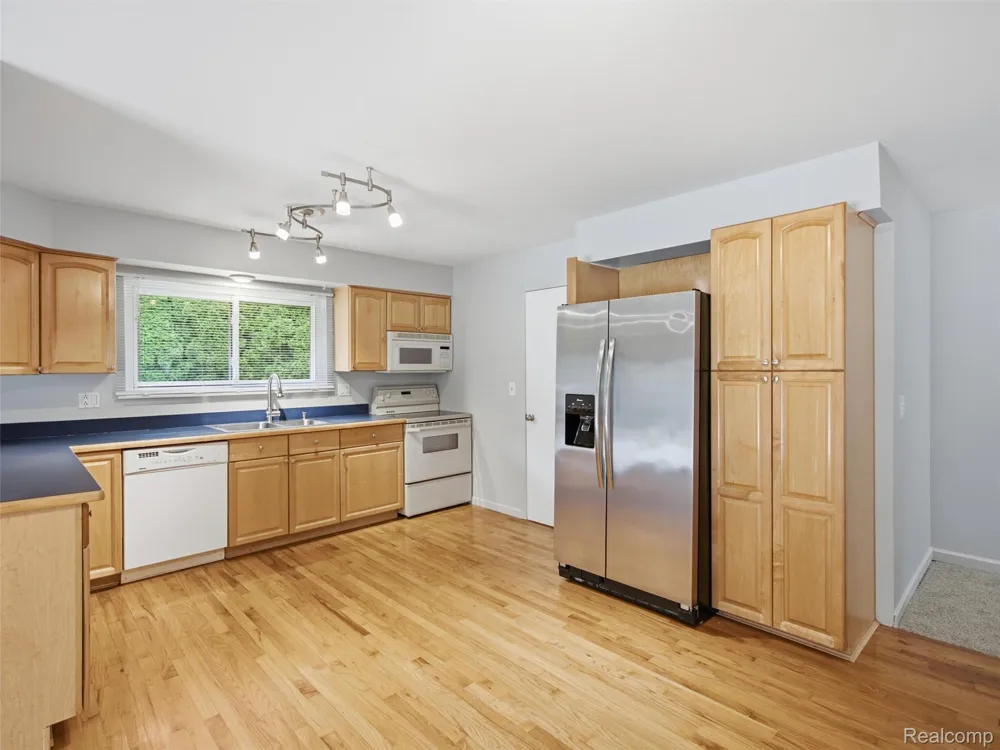 2387 Sanders Place Bloomfield Hills City, MI 48302
