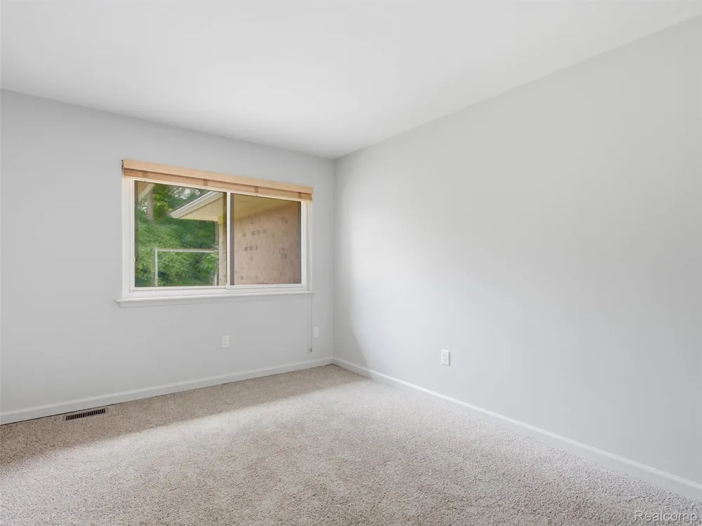 2387 Sanders Place Bloomfield Hills City, MI 48302
