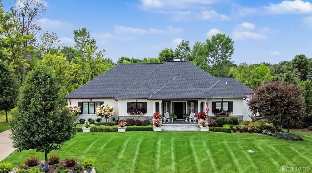 6485 Shannon Glen Drive Tyrone Township, MI 48430