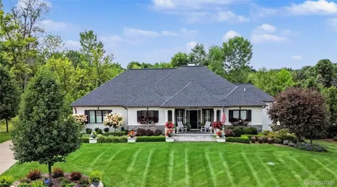 6485 Shannon Glen Drive
