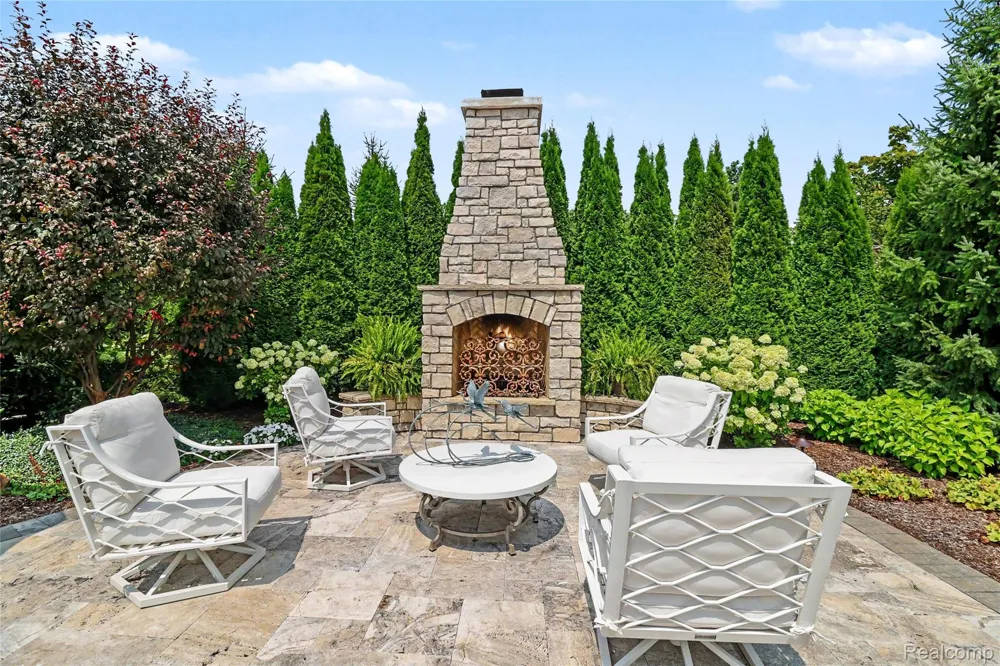 6485 Shannon Glen Drive Tyrone Township, MI 48430