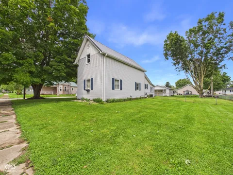 558 Central Avenue