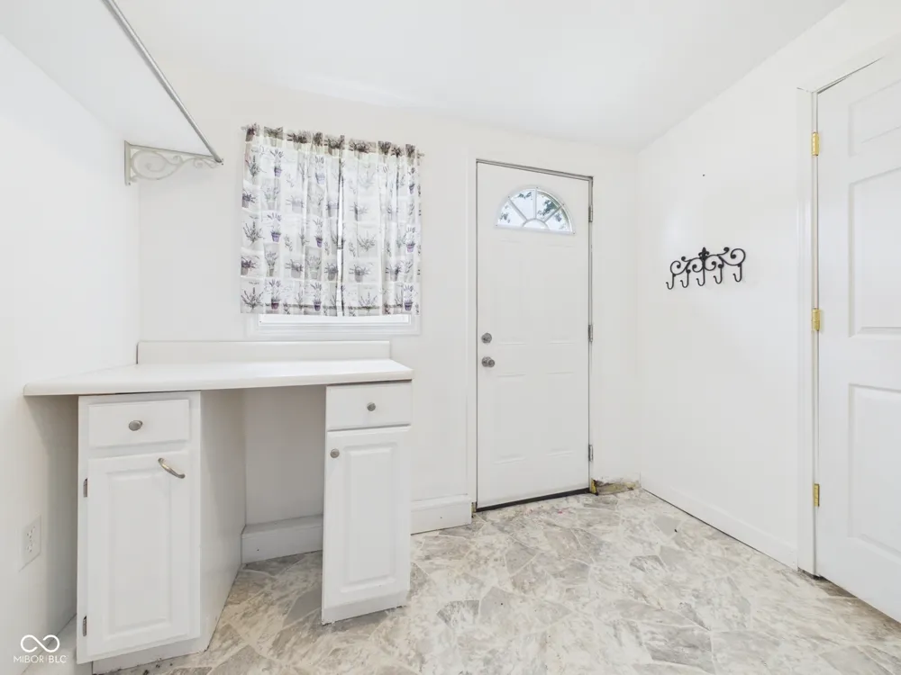 558 Central Avenue Middletown, IN 47356
