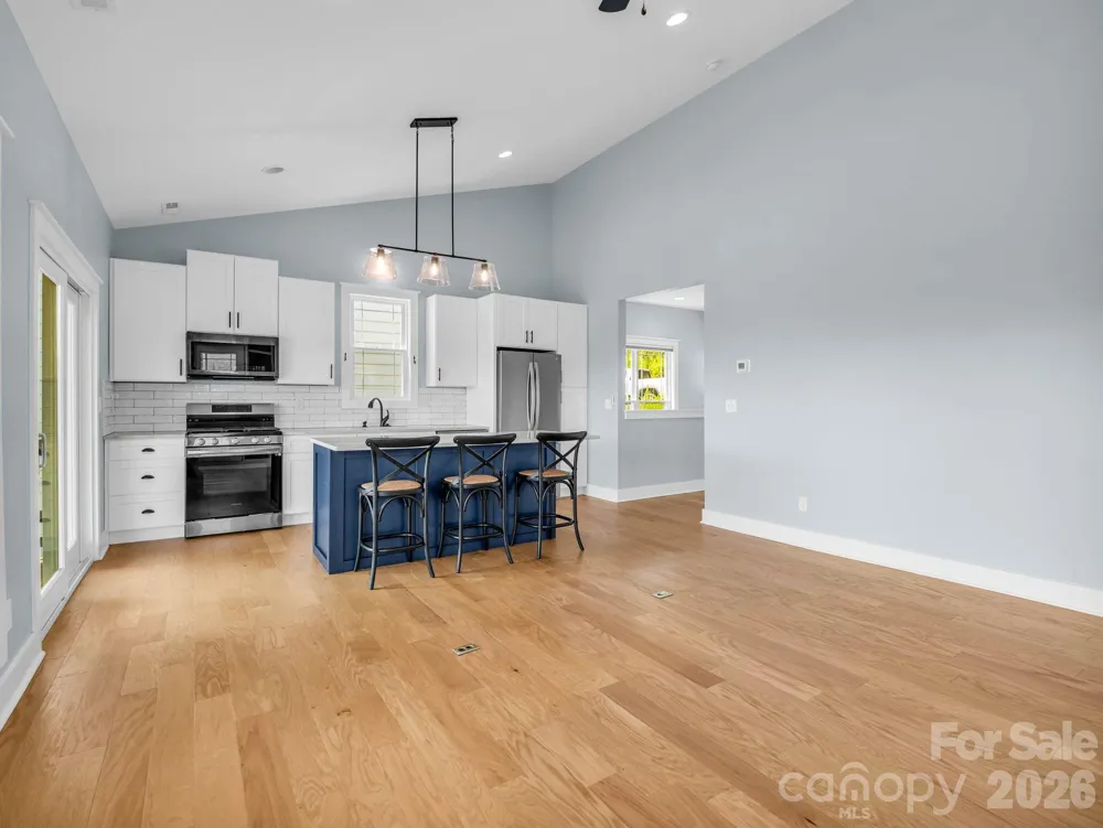 285 Mount Allen Heights Black Mountain, NC 28711