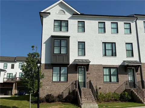 1112 Larkin Drive