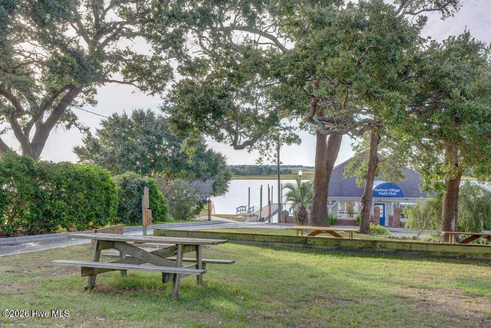 630 Ravenswood Road Hampstead, NC 28443