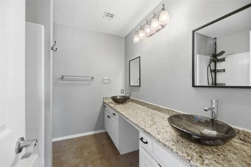 4205 W Quincy Street Broken Arrow, OK 74012